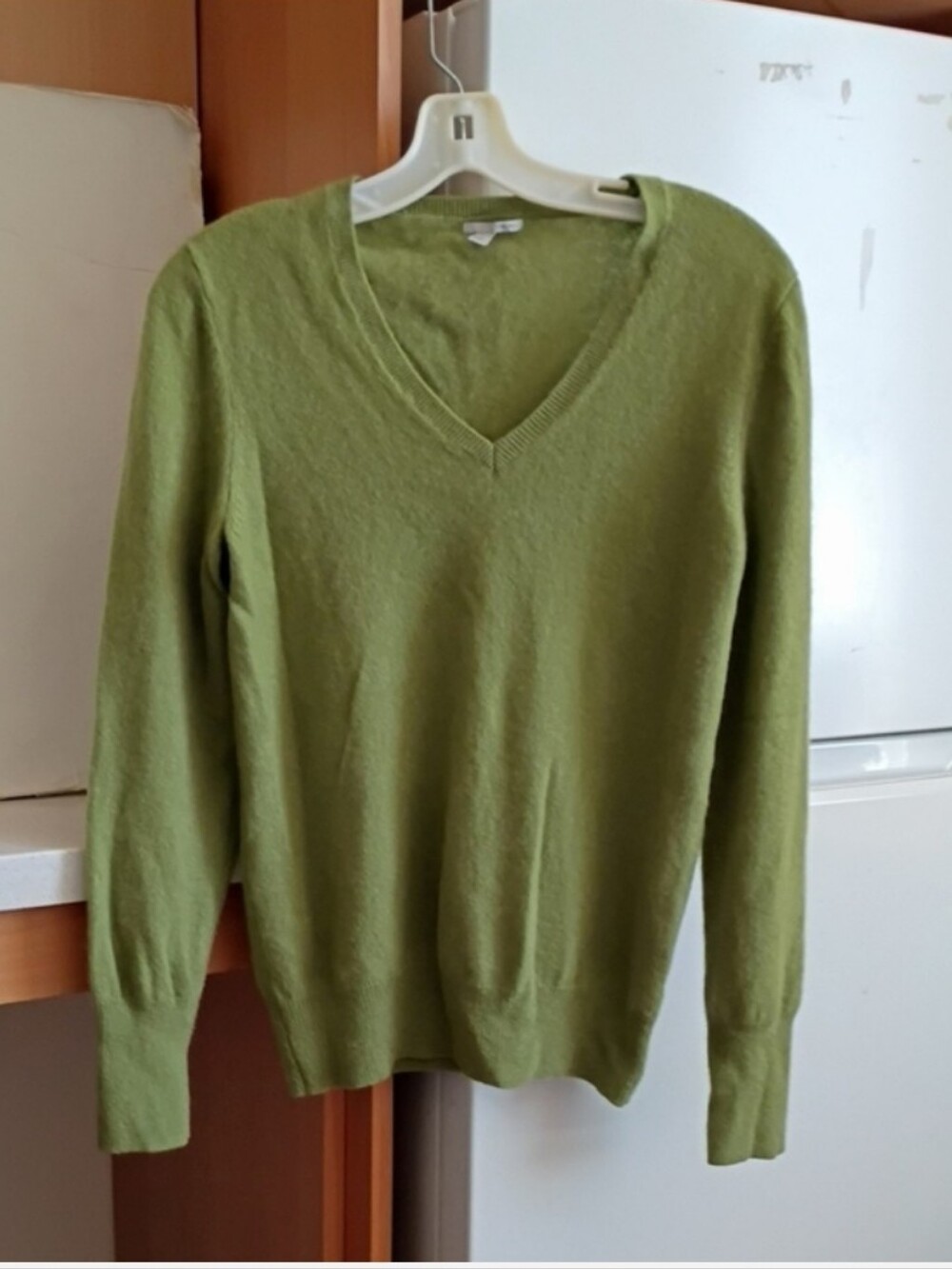 Cashmere V-Neck Sweater sz XL